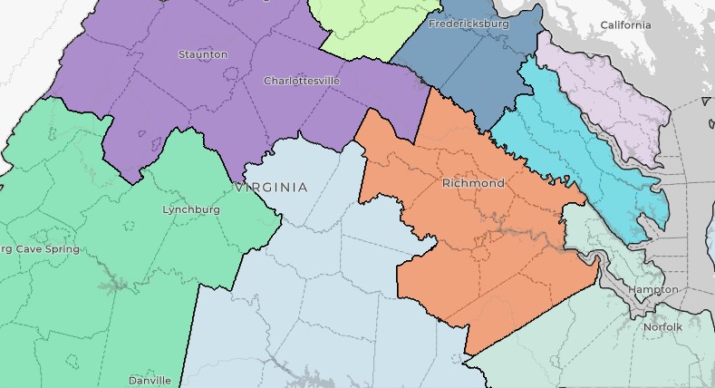 Mapa de cerca de Virginia Central. La región de Richmond está sombreada en naranja, la región de Charlottesville es de color púrpura claro, la región de Fredericksburg es de color azul medio, la región de Lynchburg es de color verde medio