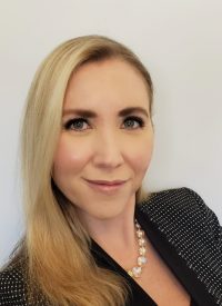 Beth Foto de la cabeza recortada 2