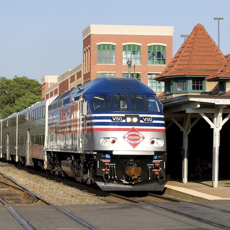 Tren VRE llegando a la estación